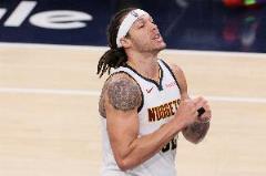 獻(xiàn)死亡隔扣！阿隆-戈登半場9投3中拿到7分7板