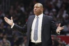 小里弗斯分析雄鹿被逆轉(zhuǎn)：球員全錯不斷，老里又能怎樣？