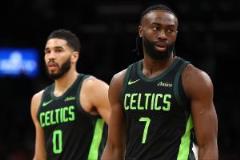 綠軍3分60中15！蘇群點評：他們認(rèn)為自己在一個系列賽里有4場會投得準(zhǔn)