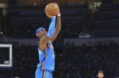 亞歷山大首節(jié)高效輸出8中6砍14分 超過全隊(duì)一半得分