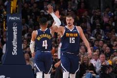 約基奇今晚表現(xiàn)如何？威少直言：這是世界上最好的球員