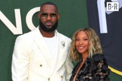 詹姆斯因賽季末膝蓋受傷將缺席今晚的Met Gala。