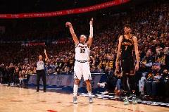 季后賽兩次絕殺！阿德爾曼盛贊戈登：他是丹佛掘金隊(duì)的靈魂