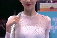 美娜穿上體操服無敵了，最美女主播應(yīng)該沒爭(zhēng)議吧