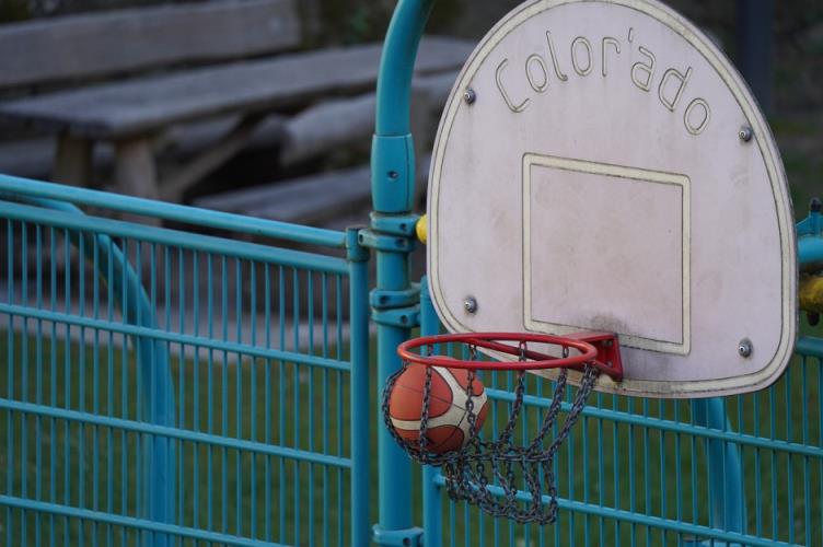 遼籃面臨兩大挑戰(zhàn)：張鎮(zhèn)麟將接受腰胯手術缺席亞洲杯，趙繼偉全力續(xù)約引關注