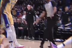 小里：為我出頭的倆大哥都已經(jīng)不在了