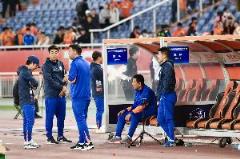 魯媒：泰山與海港雙線交鋒，期待韓鵬為崔康熙獻(xiàn)計(jì)獻(xiàn)策