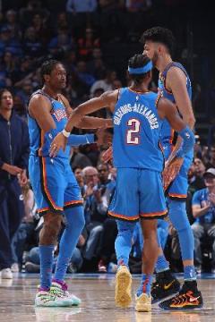 雷霆半場7人得分上雙，亞歷山大18分居首