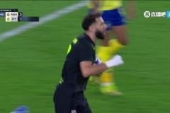 吉達聯(lián)合扳回一城！本澤馬高高躍起頭球破門！