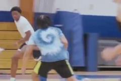 江疏影看見(jiàn)凱恩還哎呦哎呦一臉?gòu)尚?，這是真喜歡上凱恩了呀