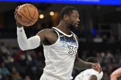 今年季后賽表現(xiàn)亮眼的22+5+5球員：蘭德爾與庫里