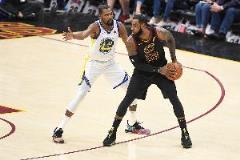 球迷怒斥KD毀掉騎士王朝，KD：我每天慶幸它還沒發(fā)生