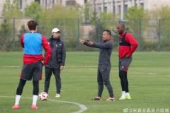 亞泰新主帥蘇亞雷斯團(tuán)隊(duì)10日抵達(dá)長春