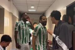 國安球迷：巴坎布領唱的慶祝歌曲這么像工體御林軍的助威曲呢