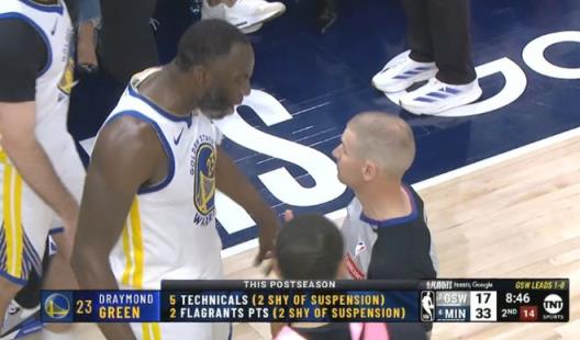 追夢肘擊吃T+狂噴裁判被強行拉出場 累計5T+兩惡犯