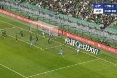 新鵬城扳回一球，杜加利奇頭球破門
