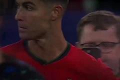 經(jīng)典解說詞：C羅環(huán)顧四周的隊友，找不到可以幫助自己的人！