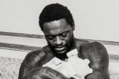 蘭德爾喜得愛女 三孩家庭添新成員