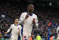 黃健翔評(píng)杰克遜：中鋒技術(shù)不足，控球能力欠佳