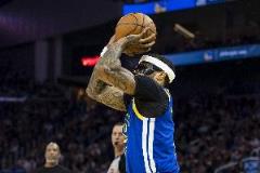 小佩頓狀態(tài)低迷4投1中僅得2分1板1斷