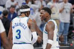 韋德：麥克丹尼爾斯正逐漸學(xué)會進(jìn)攻，他與華子像麥迪和卡特一樣