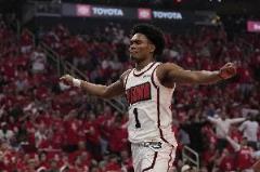 火箭將阿門(mén)視為基石球員，即使不追巨星也對(duì)現(xiàn)有陣容有信心