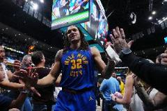 戈登季后賽表現(xiàn)亮眼：18.6分+三項命中率超49%