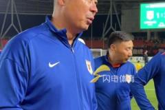 泰山B隊(duì)負(fù)海港B隊(duì)，韓鵬訓(xùn)話：輸球很正常，職業(yè)球員要輸很多場(chǎng)球