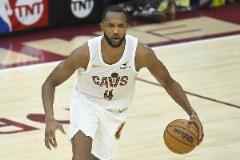 莫布里半場三分3中1僅得3分2板 出現(xiàn)2失誤正負值低至-34