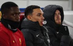 羅伯遜稱阿諾德為最佳朋友之一，目睹其被噓令他心緒復雜