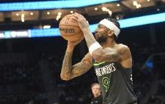 沃克替補17分鐘5中5高效砍13分2板2助1斷1帽