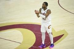 1-3落后！騎士官方：米切爾G5出戰(zhàn)成疑