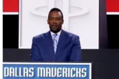 記者：勇士沒庫里竟敢挑戰(zhàn)系列賽？概率僅1.8%的奇跡