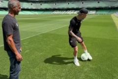 關(guān)公面前耍大刀？安東尼在羅馬里奧面前秀轉(zhuǎn)圈圈