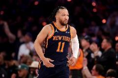 布倫森下半場爆發(fā)砍26分，全場39分12助攻領跑紐約！