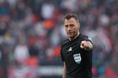 歐聯(lián)決賽裁判涉德乙黑哨案被禁哨6個月