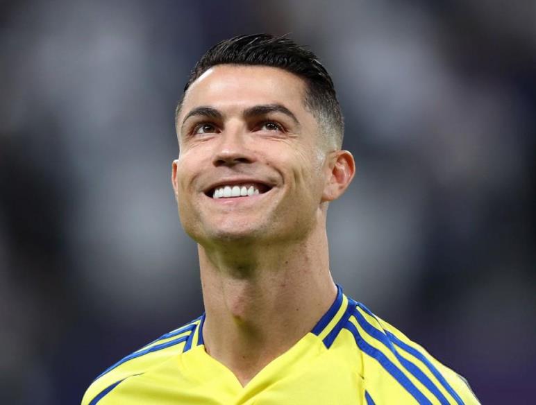 主持人：利雅得若僅獲聯(lián)賽第三將拒絕參加亞冠二級(jí)聯(lián)賽