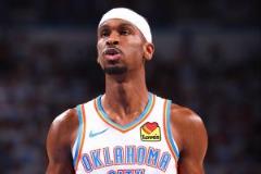 關(guān)鍵2+1&致勝三分！亞歷山大再拿31分+6板7助2斷2帽??