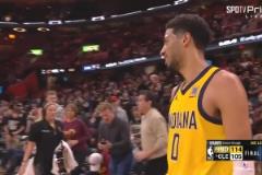 次輪遭淘汰！米切爾此前：我想復(fù)制詹姆斯的成就，為騎士帶來(lái)冠軍