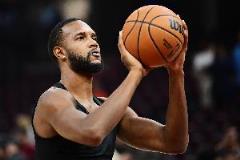 小莫布里下賽季延續(xù)強勢，場均18分9.8板1.8助1.5斷1.3帽拼3.8前場板