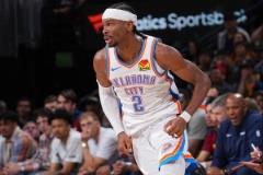 雷霆主帥：亞歷山大展現(xiàn)沉穩(wěn)本色 關(guān)鍵時(shí)刻穩(wěn)住局勢(shì)