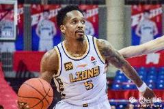 媒體人：北京雙大外穩(wěn)住局面，國產后衛(wèi)難敵布朗