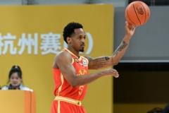 半場(chǎng)9中6！小巴里-布朗三分4中2轟17分3助正負(fù)值+14