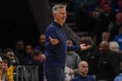 科爾：完全信任小鄧?yán)S，他會評估球隊并幫助我們變得更強大