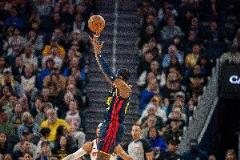 庫(kù)明加賽季場(chǎng)均15.3分4.6板2.2助，為何仍難獲頂薪？