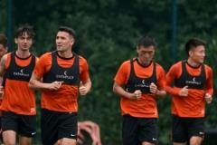 齊心協(xié)力，共同迎接挑戰(zhàn)！