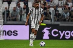 意媒：布雷默回歸訓(xùn)練場進(jìn)行有球訓(xùn)練，或?qū)⒃谫惣灸?fù)出