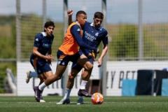 皇馬官方：阿森西奧與羅德里戈進(jìn)行室內(nèi)訓(xùn)練，阿拉巴等球員繼續(xù)康復(fù)進(jìn)程