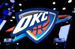 俄克拉荷馬警察局助威雷霆，主場搶七大戰(zhàn)激烈進行