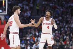 記者：火箭愿在字母哥交易中送出申京，但雄鹿更傾向得到格林